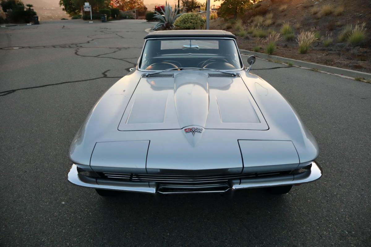 Chevrolet-corvette-convertible-1964-19
