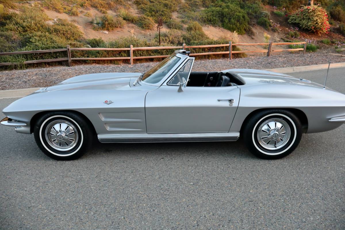 Chevrolet-corvette-convertible-1964-39