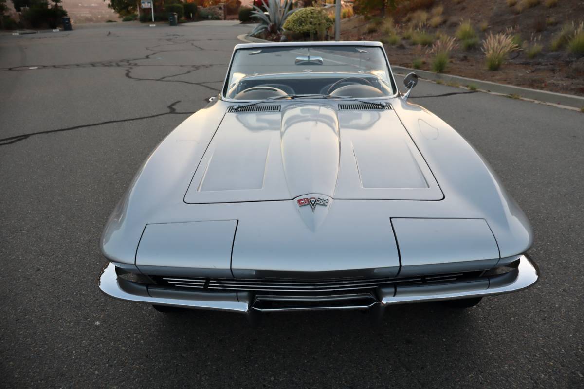 Chevrolet-corvette-convertible-1964-8