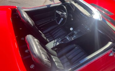 Chevrolet-corvette-convertible-1969-red-13