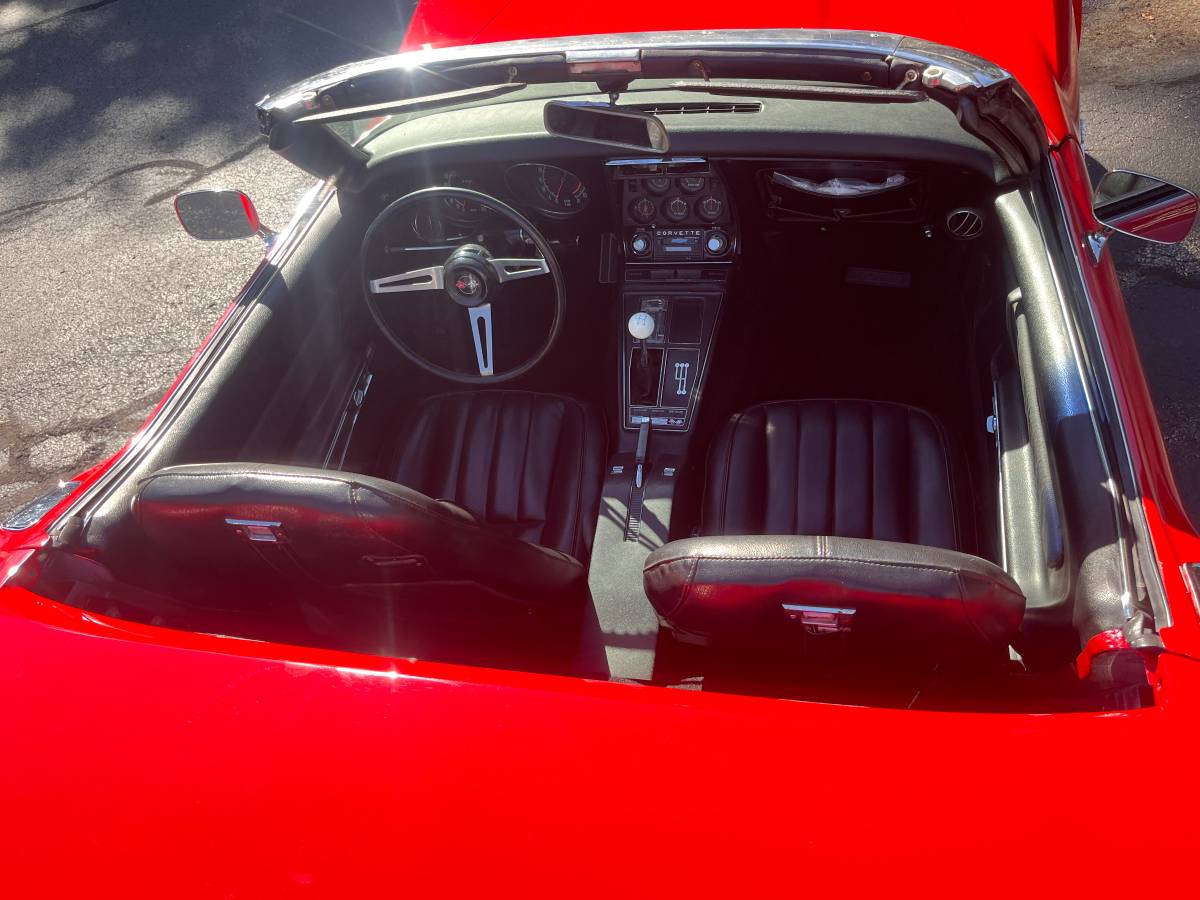 Chevrolet-corvette-convertible-1969-red-14