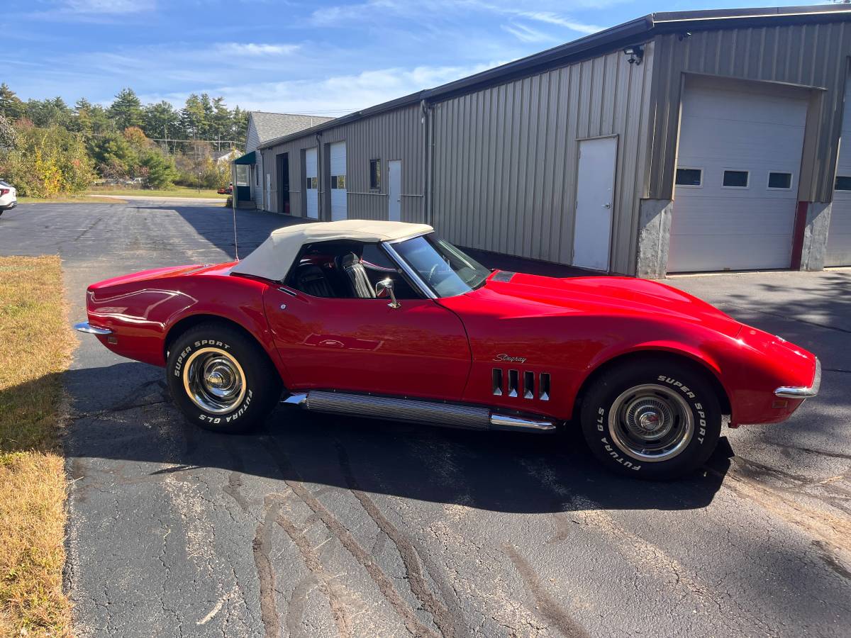 Chevrolet-corvette-convertible-1969-red-3