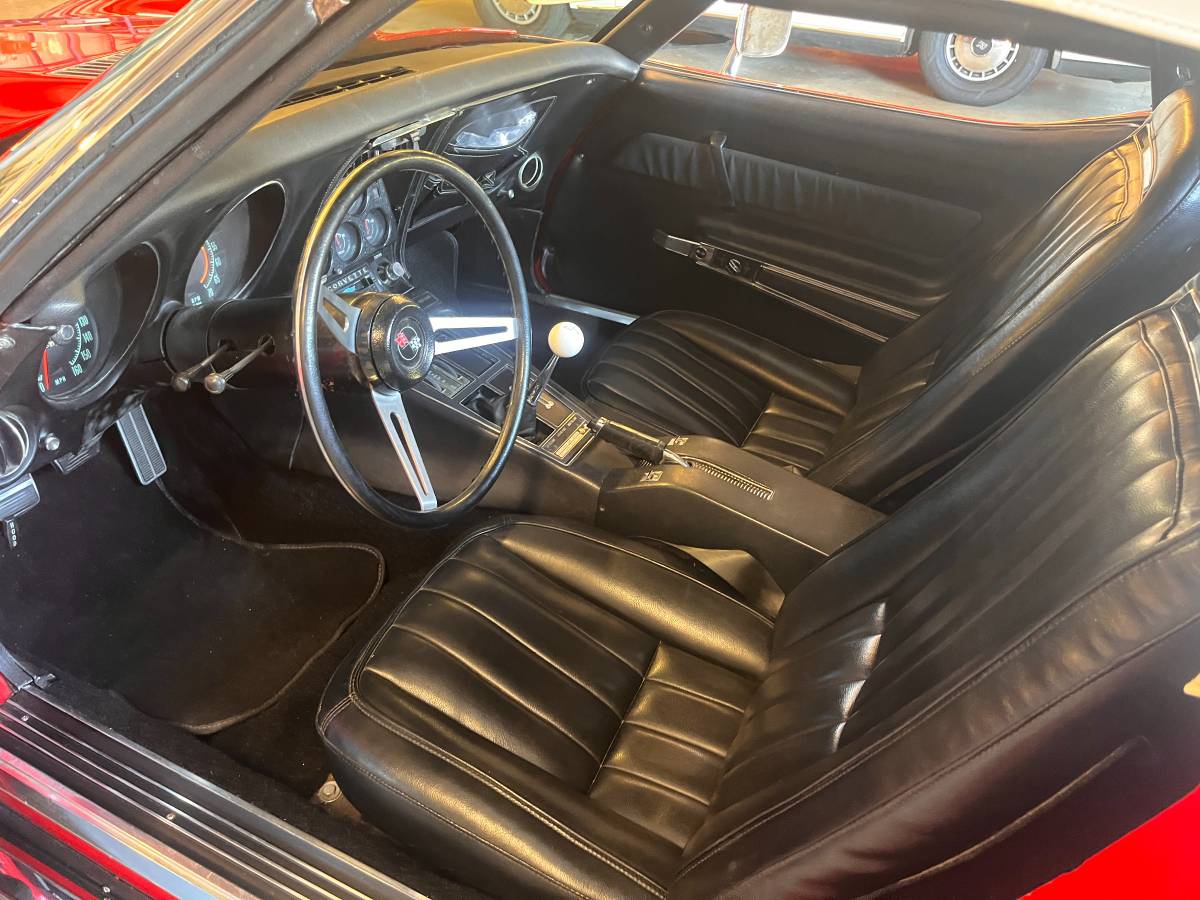 Chevrolet-corvette-convertible-1969-red-4