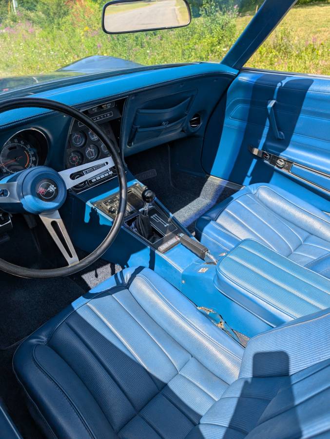 Chevrolet-corvette-convertible-1972-blue-1