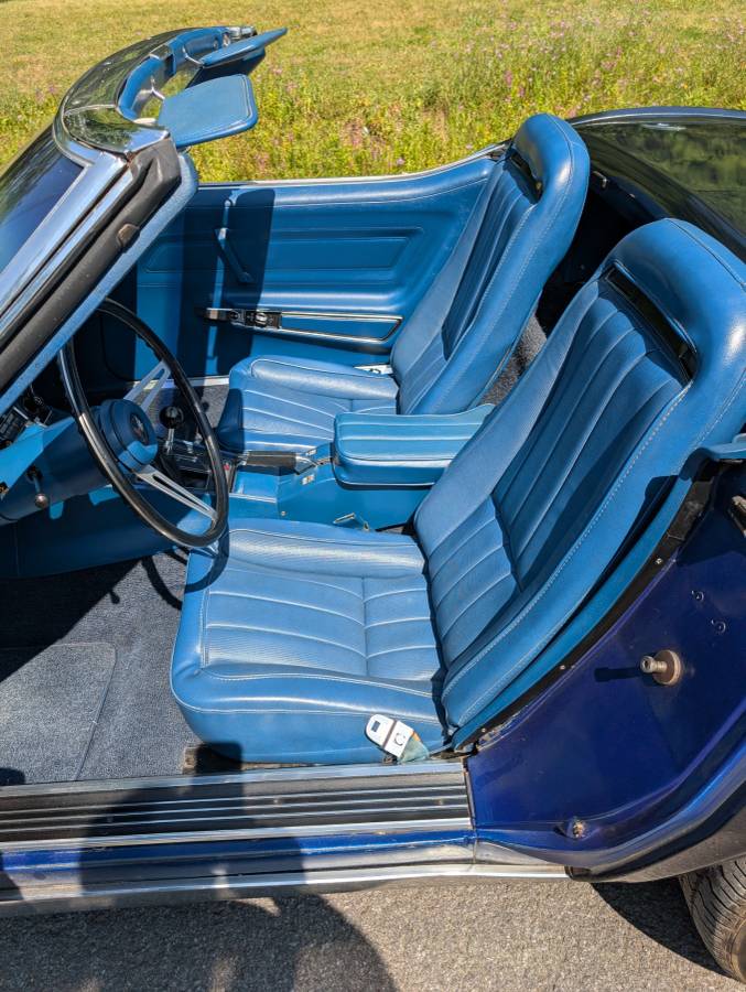 Chevrolet-corvette-convertible-1972-blue-2