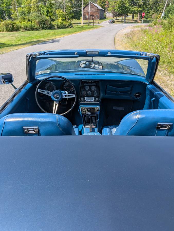 Chevrolet-corvette-convertible-1972-blue-27