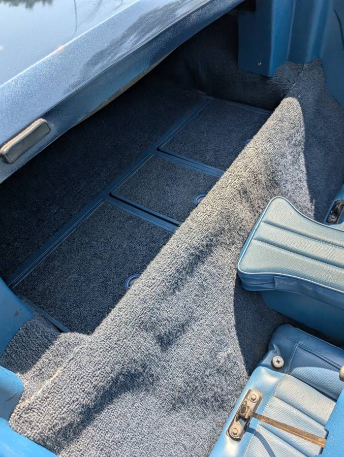 Chevrolet-corvette-convertible-1972-blue-32