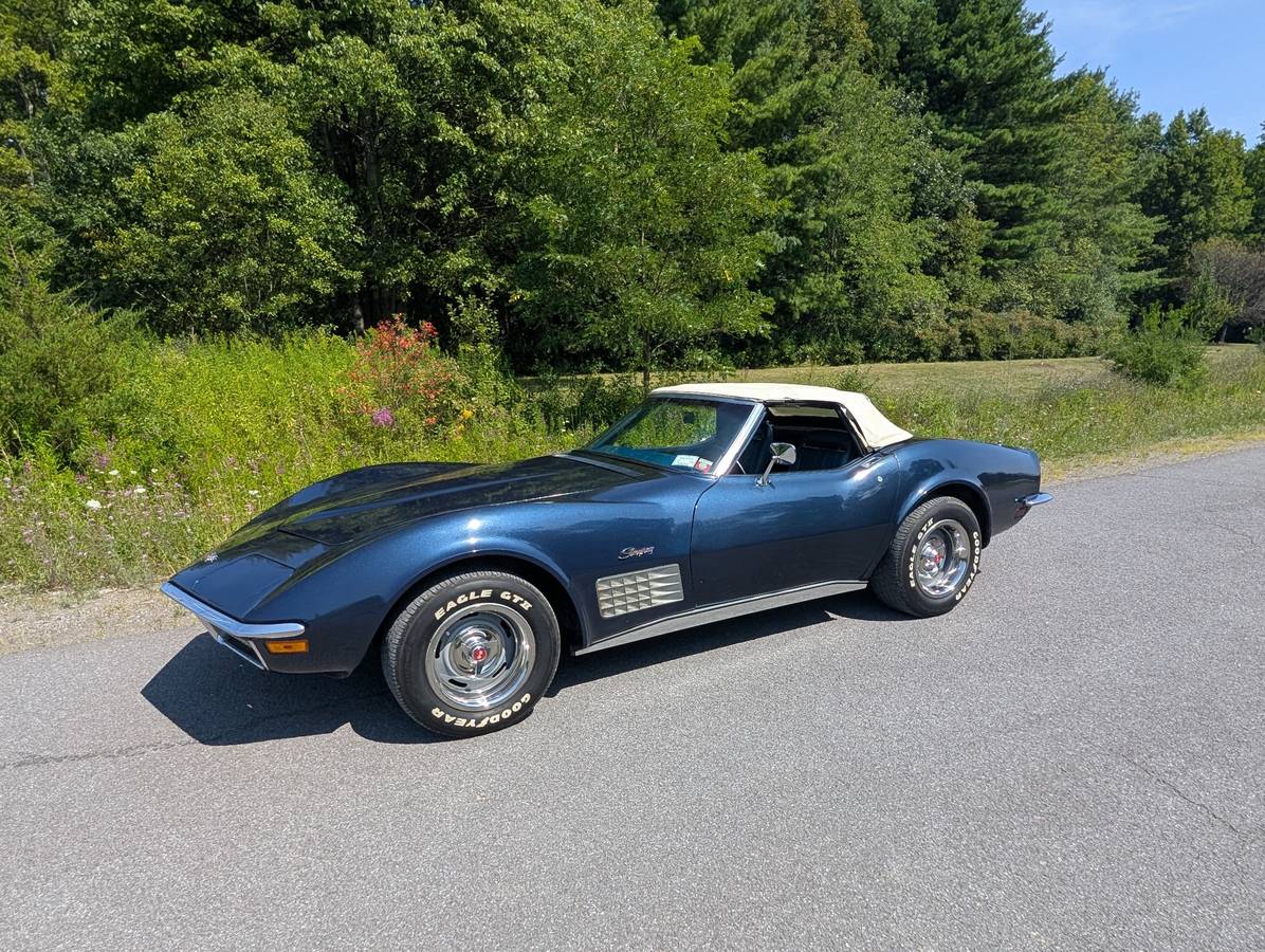 Chevrolet-corvette-convertible-1972-blue-39