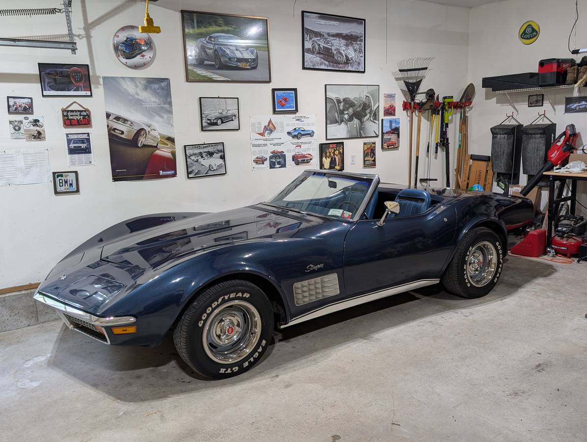 Chevrolet-corvette-convertible-1972-blue