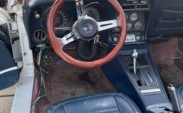 Chevrolet-corvette-convertible-1974-grey-2