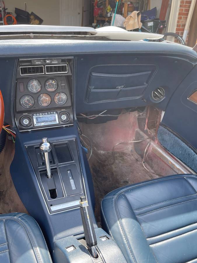 Chevrolet-corvette-convertible-1974-grey-7