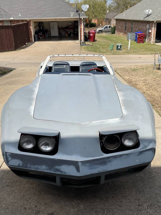 Chevrolet-corvette-convertible-1974-grey