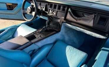 Chevrolet-corvette-convertible-1987-15