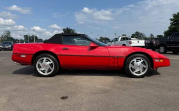 Chevrolet-corvette-convertible-1989-red-1