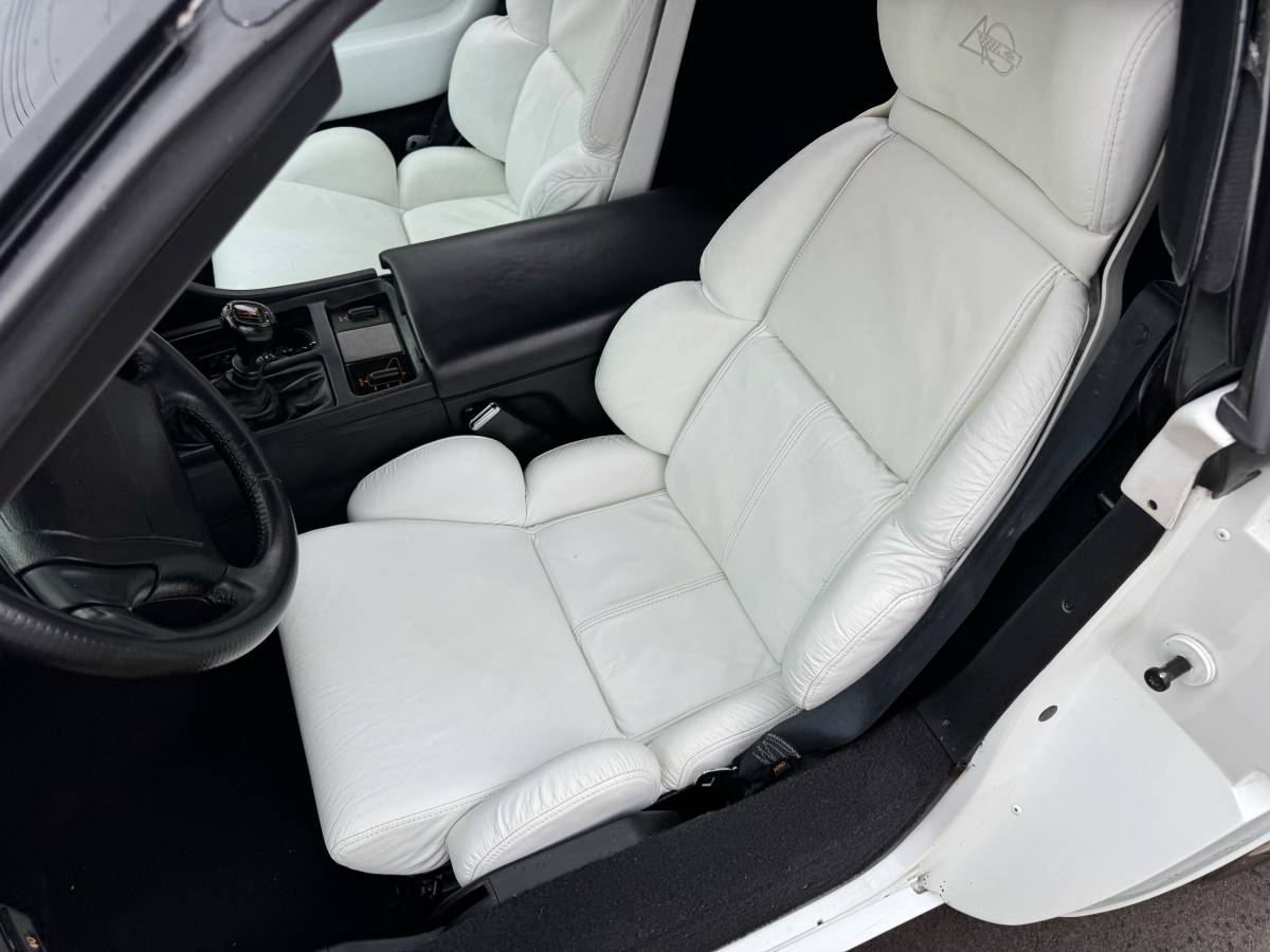 Chevrolet-corvette-convertible-1993-white-10
