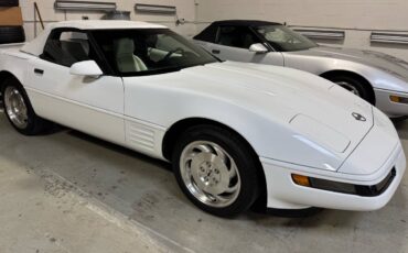 Chevrolet-corvette-convertible-1993-white-16