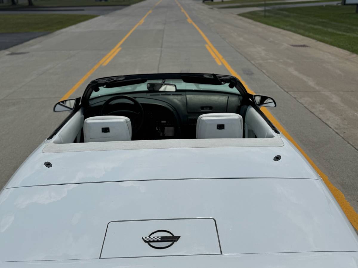 Chevrolet-corvette-convertible-1993-white-7