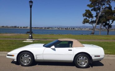 Chevrolet-corvette-convertible-1995-white-10
