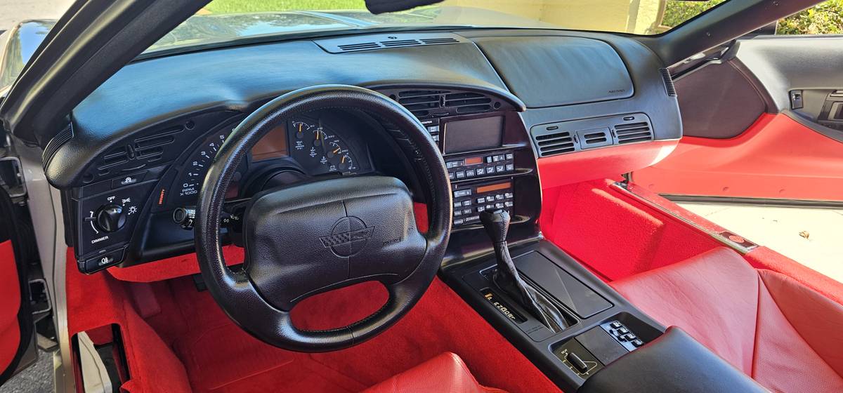 Chevrolet-corvette-convertible-1996-silver-10