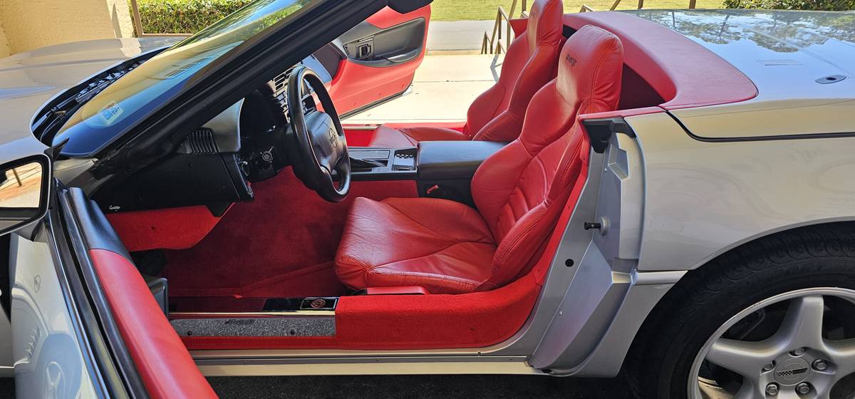 Chevrolet-corvette-convertible-1996-silver-11