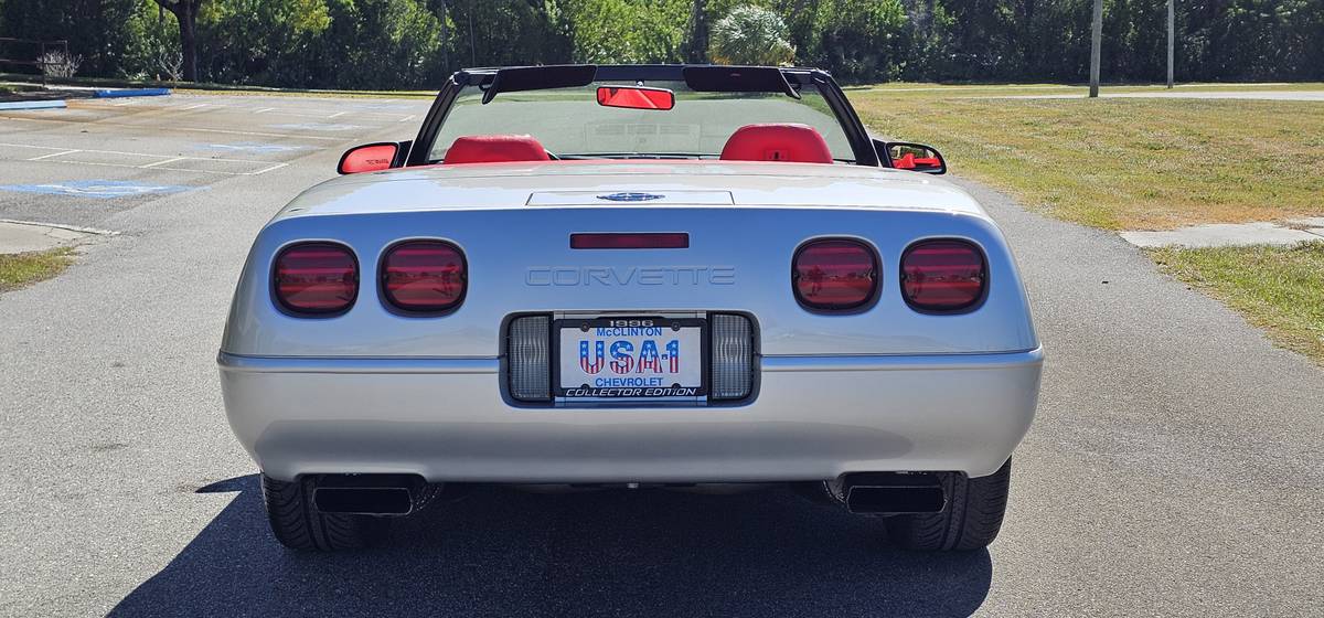 Chevrolet-corvette-convertible-1996-silver-3