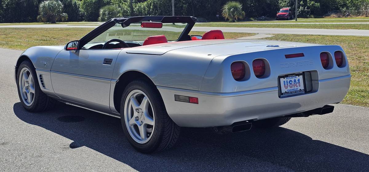 Chevrolet-corvette-convertible-1996-silver-5