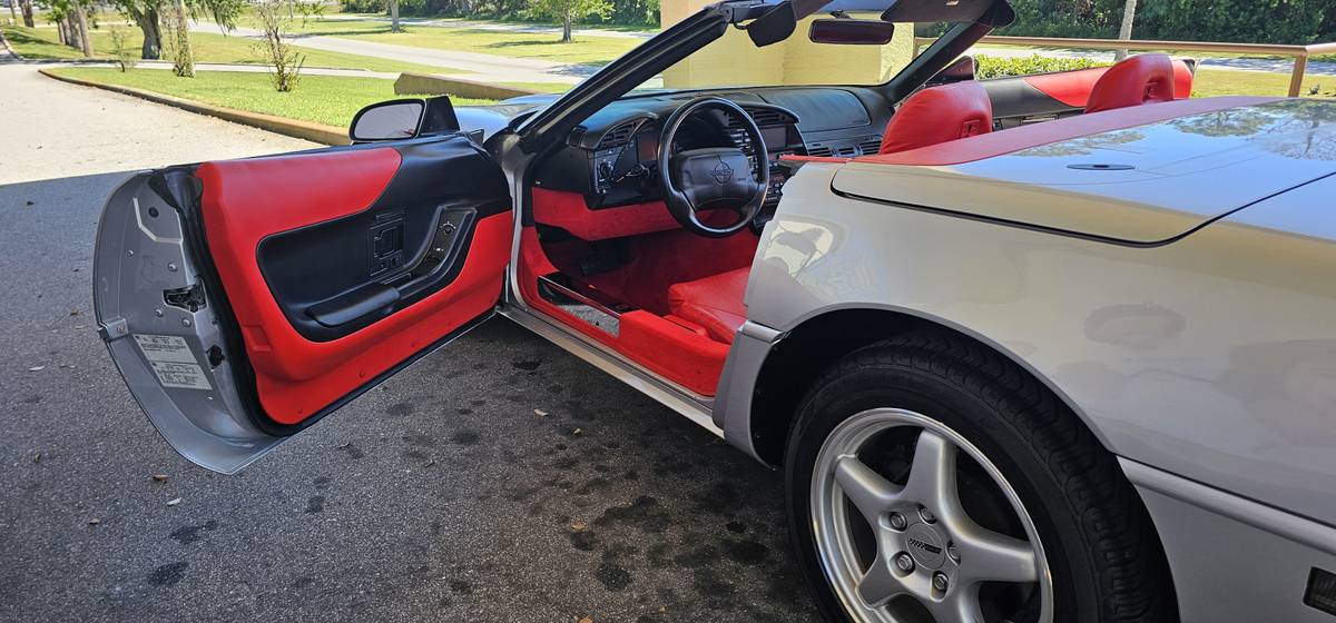 Chevrolet-corvette-convertible-1996-silver-9