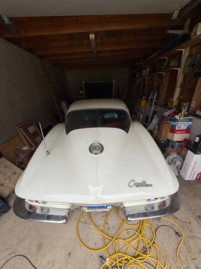 Chevrolet-corvette-coupe-1964-white-10