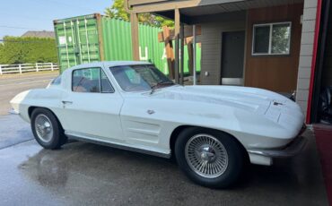 Chevrolet-corvette-coupe-1964-white