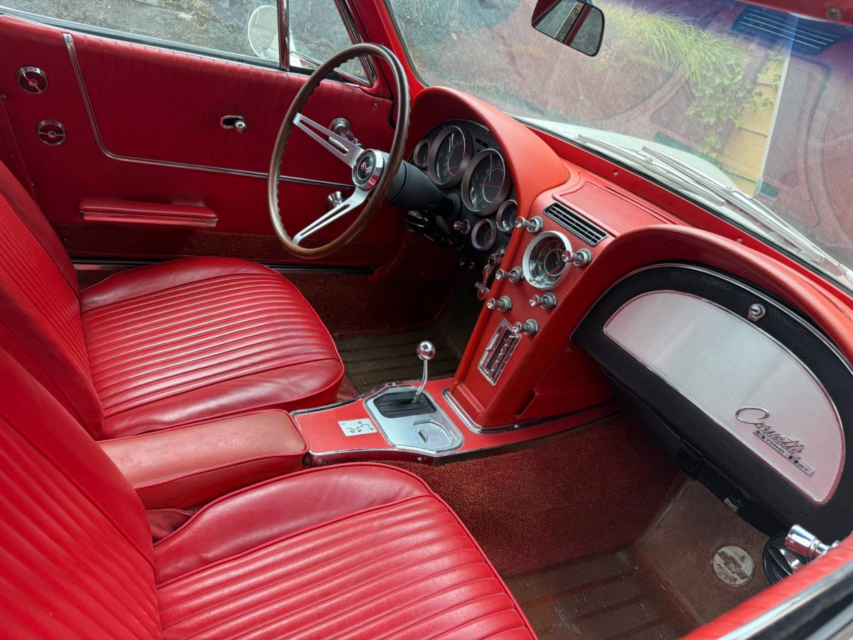 Chevrolet-corvette-coupe-1964-white-5