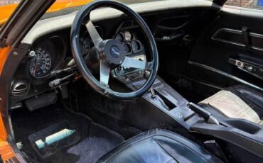 Chevrolet-corvette-coupe-1977-3