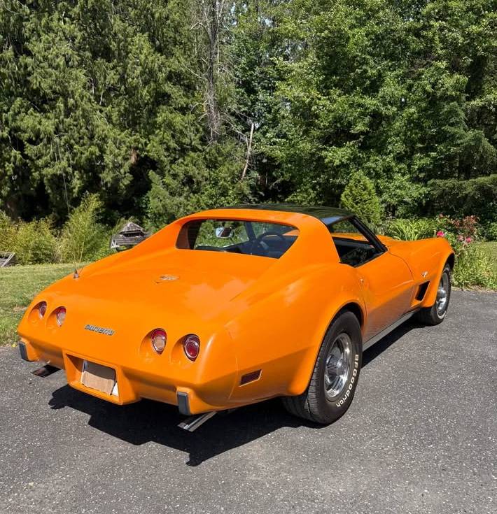 Chevrolet-corvette-coupe-1977-7
