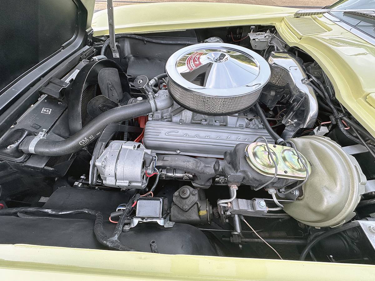 Chevrolet-corvette-l79-convertible-1967-yellow-13