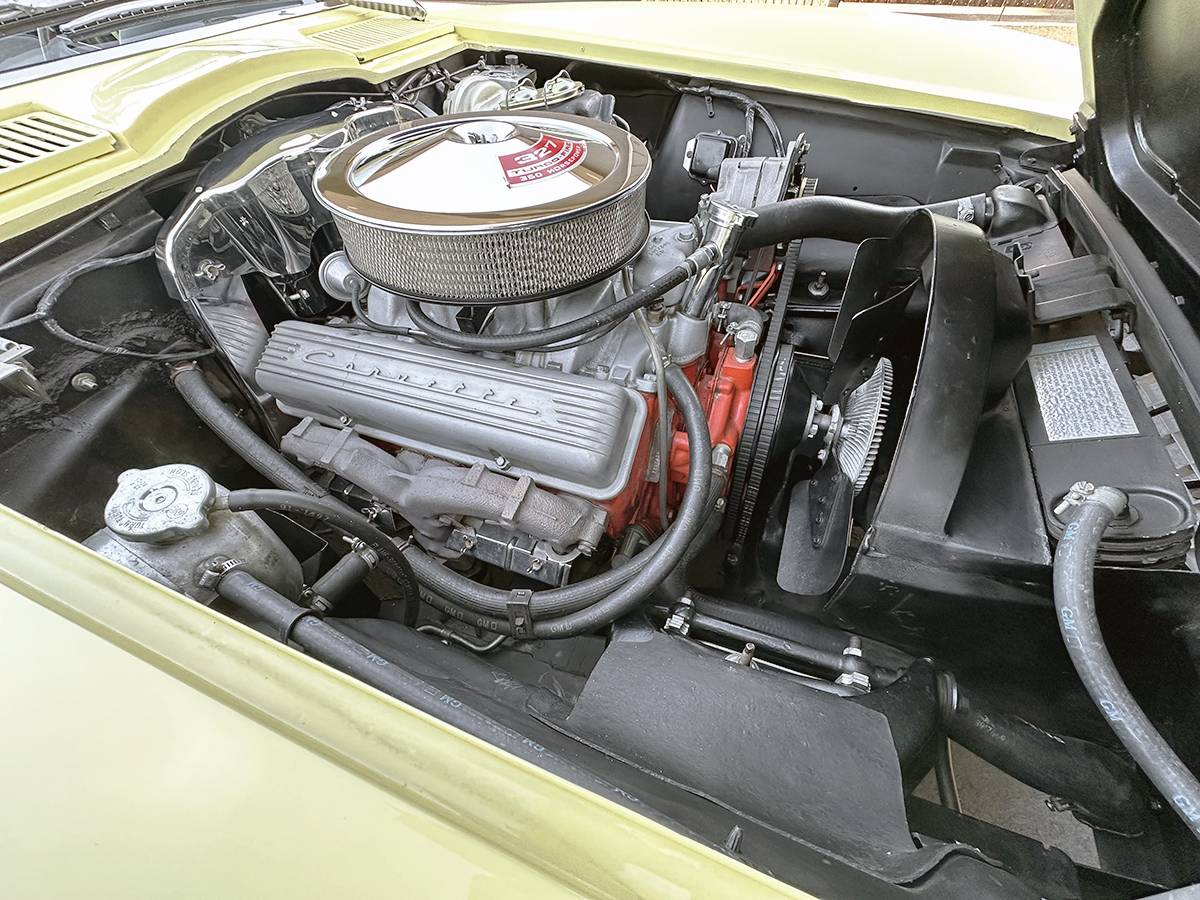 Chevrolet-corvette-l79-convertible-1967-yellow-15