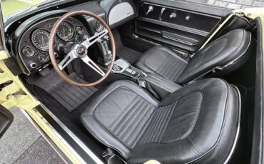 Chevrolet-corvette-l79-convertible-1967-yellow-23