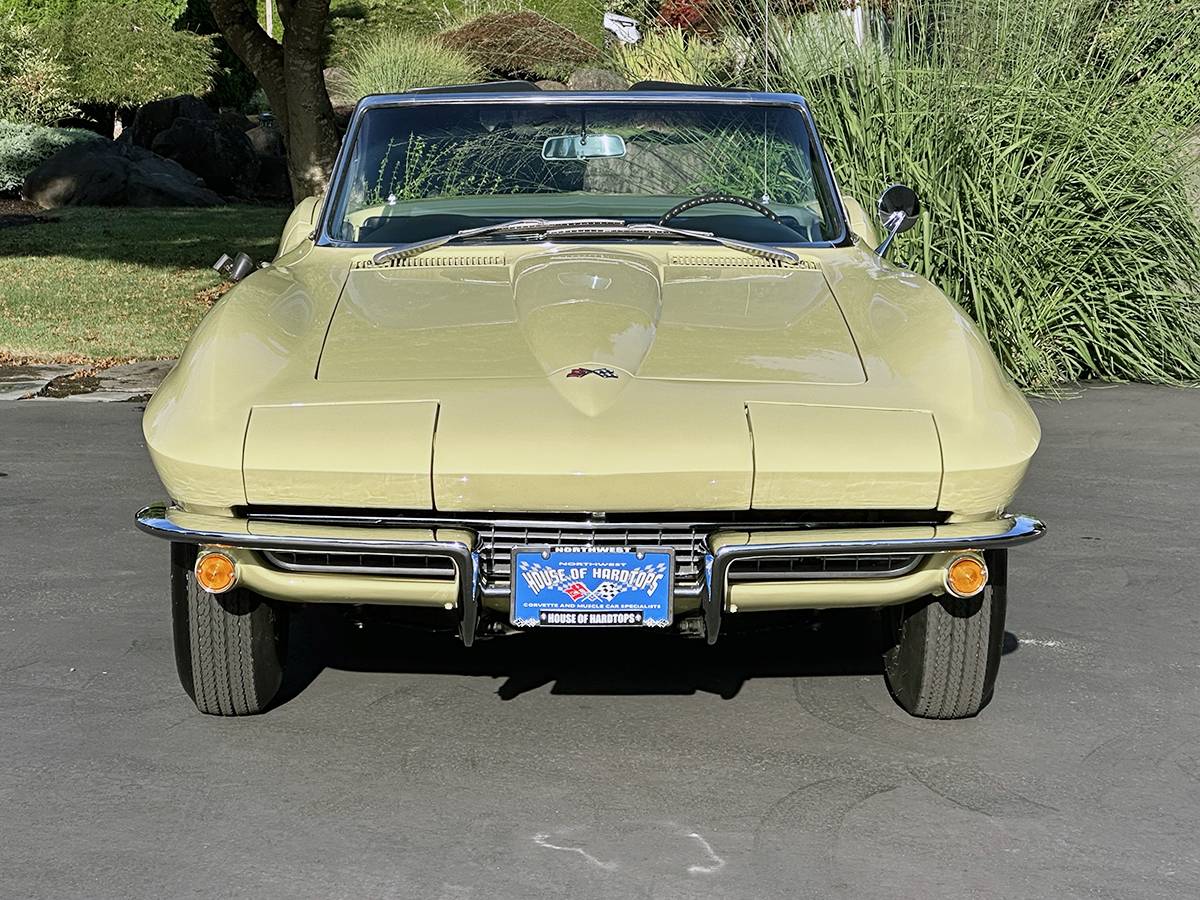Chevrolet-corvette-l79-convertible-1967-yellow-3