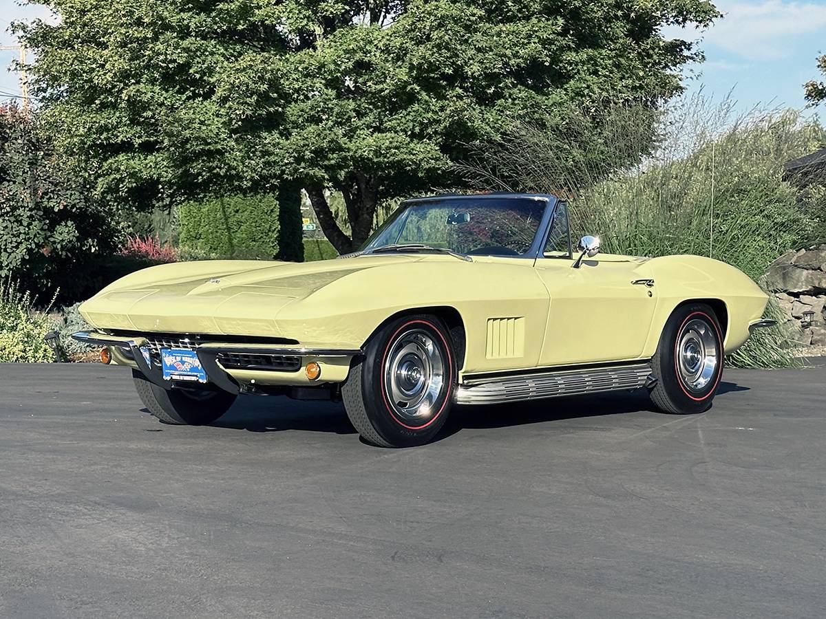 Chevrolet-corvette-l79-convertible-1967-yellow