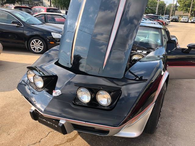 Chevrolet-corvette-pace-car-1978-black-15