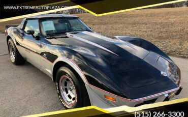 Chevrolet-corvette-pace-car-1978-black
