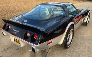 Chevrolet-corvette-pace-car-1978-black-4