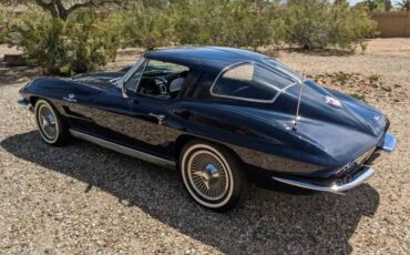 Chevrolet-corvette-stingray-1963-blue-1