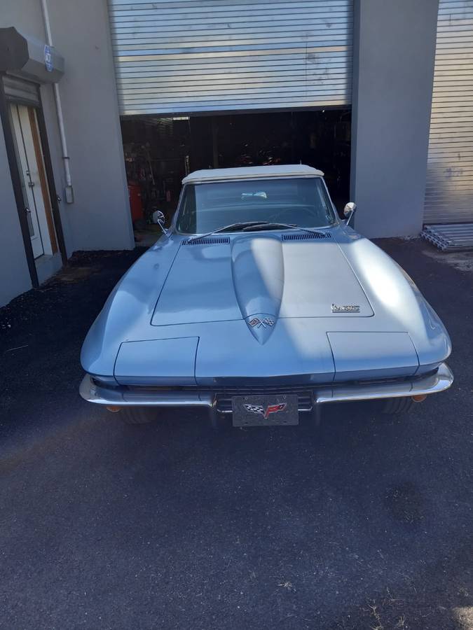 Chevrolet-corvette-stingray-1966-blue-4