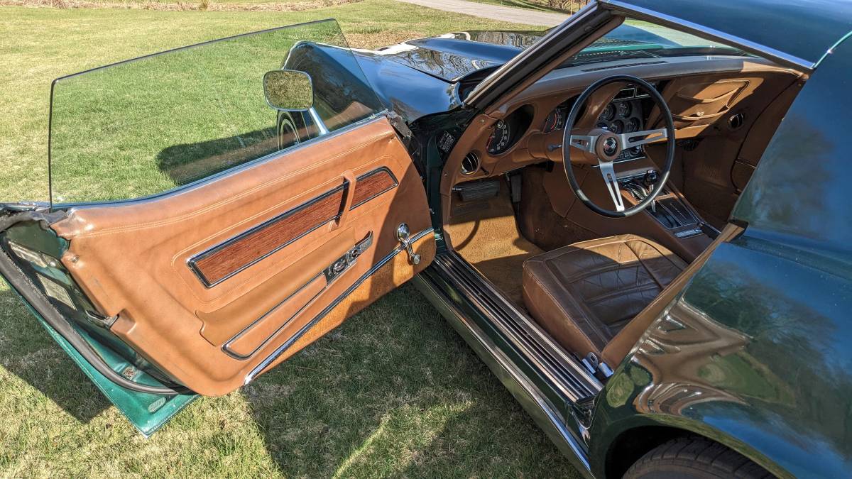 Chevrolet-corvette-stingray-1973-10