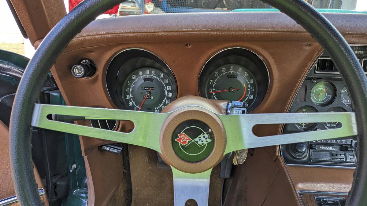 Chevrolet-corvette-stingray-1973-12