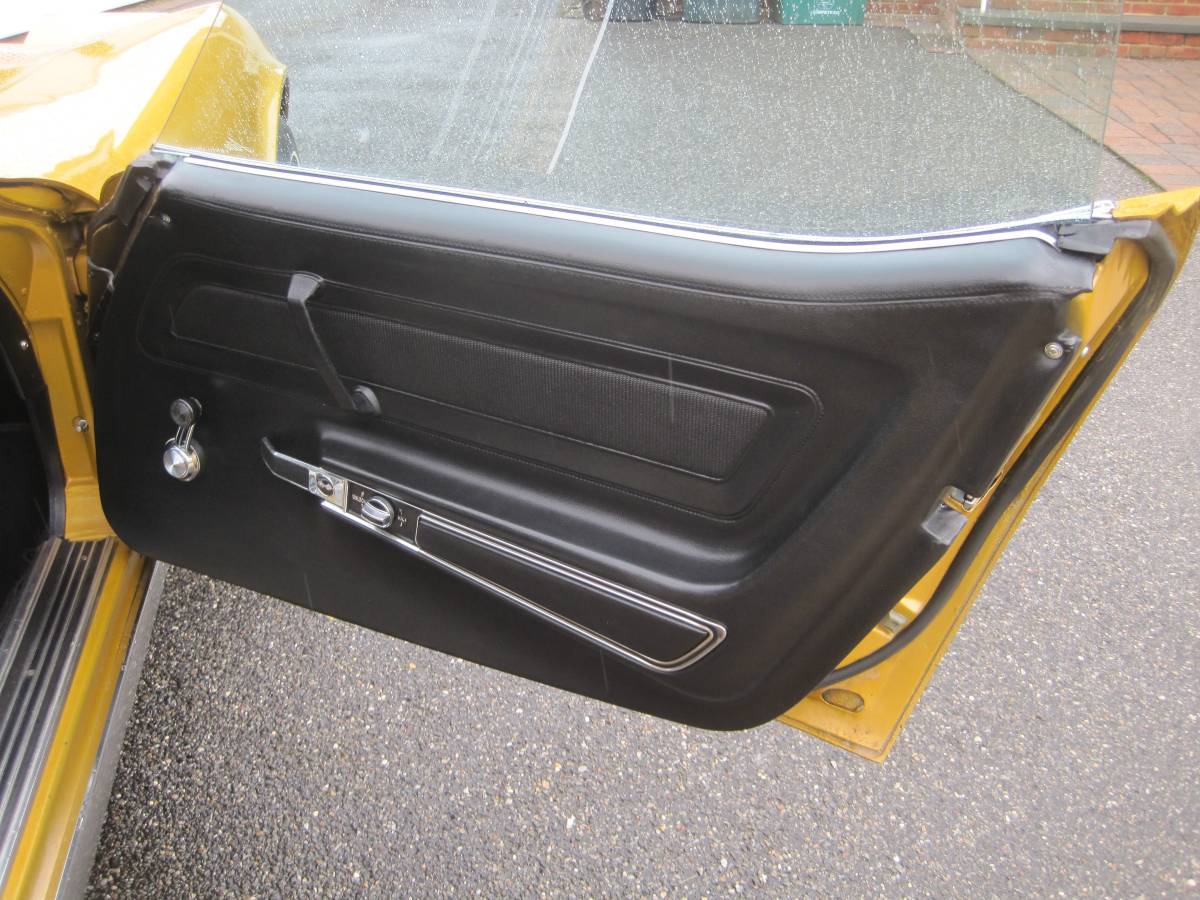 Chevrolet-corvette-stingray-1973-13