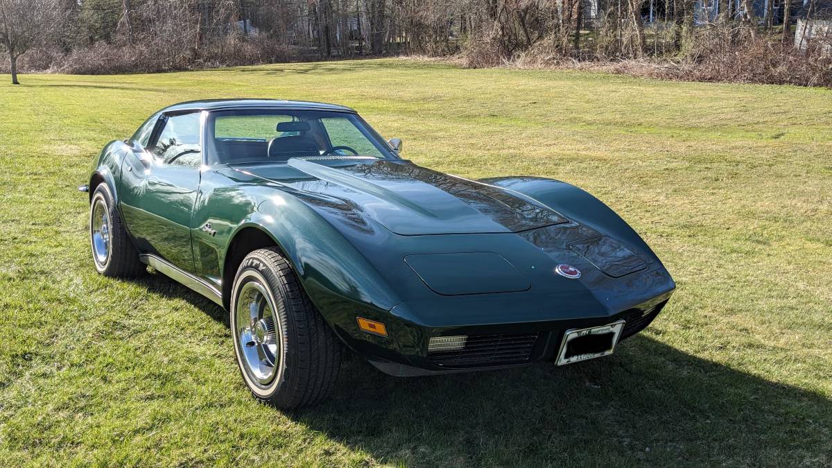 Chevrolet-corvette-stingray-1973