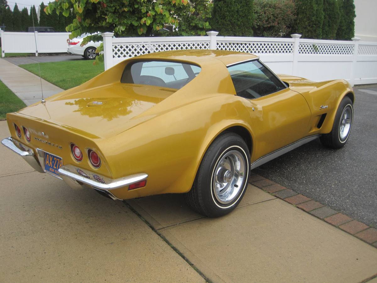 Chevrolet-corvette-stingray-1973-3