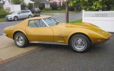 Chevrolet-corvette-stingray-1973-4