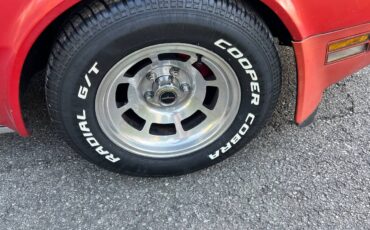 Chevrolet-corvette-stingray-1980-red-10