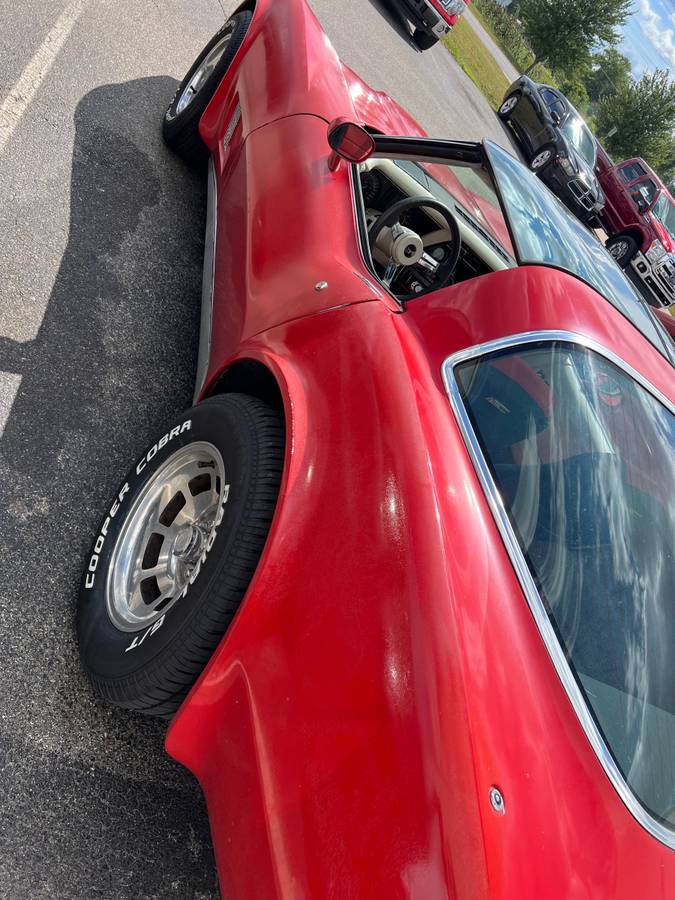 Chevrolet-corvette-stingray-1980-red-19